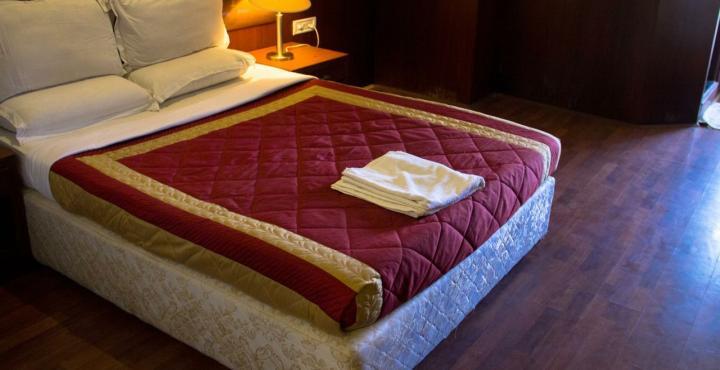 Hotel Noor Empire International Kormangala Бангалор Экстерьер фото