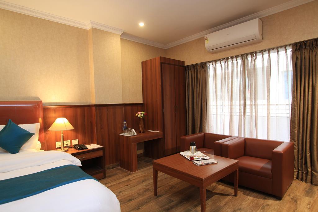 Hotel Noor Empire International Kormangala Бангалор Экстерьер фото